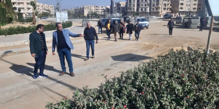رئيس جهاز الشروق يتفقد أعمال التطوير ورفع كفاءة الطرق بالمدينة