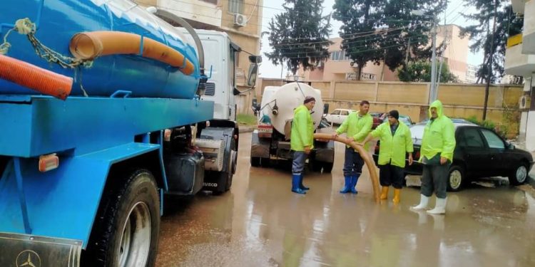 رئيس مياه البحيرة: استمرار أعمال سحب مياه الأمطار بالمحافظة