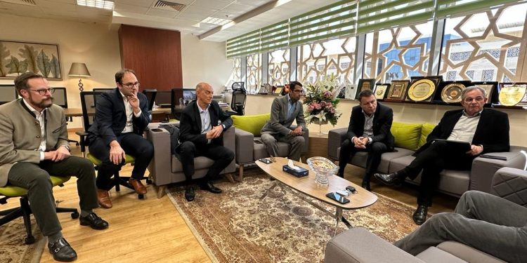 رئيس شركة العاصمة يستقبل وفدا من البرلمان الأوروبي