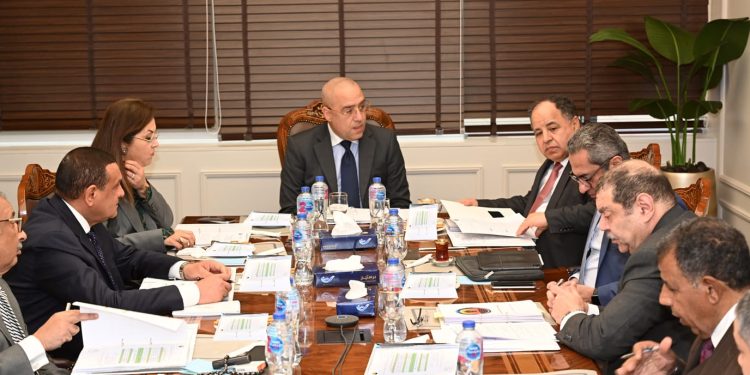 وزير الإسكان يترأس اجتماع مجلس إدارة الهيئة العامة للتنمية السياحية بمقر الوزارة بالعاصمة الإدارية الجديدة