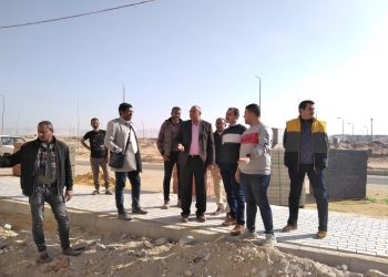 رئيس جهاز " سوهاج الجديدة " يتفقد موقف تنفيذ مشروعات الإسكان الجارية بمدينة أخميم الجديدة