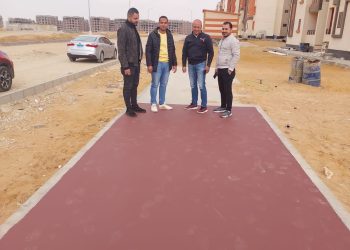 مسئولو" الإسكان" يتفقدون سير العمل بالمشروعات الجارية بمدينة حدائق العاصمة