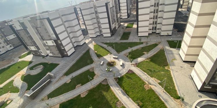 وزير الإسكان: الأحد المقبل..بدء تسليم وحدات سكنية بمشروع سكن مصر بمدينة العبور الجديدة