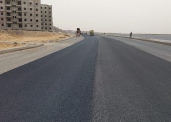 مسئولو الإسكان في جولة تفقدية بوحدات سكن كل المصريين بالحى 16 بمدينة العبور الجديدة