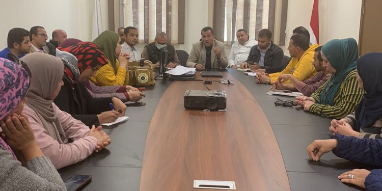 رئيـس جهاز حدائق العاصمة يلتقي عدداً من سكان المدينة للاستماع إلى آرائهم ومناقشة مقترحاتهم