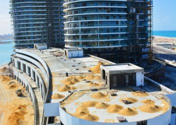 أبراج مدينة العلمين الجديدة بارتفاع 162 مترا