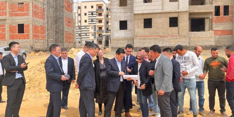 الإسكان: وفد صيني يزور مدينة السويس الجديدة للتعرف على المدينة والإطلاع على فرص الاستثمار