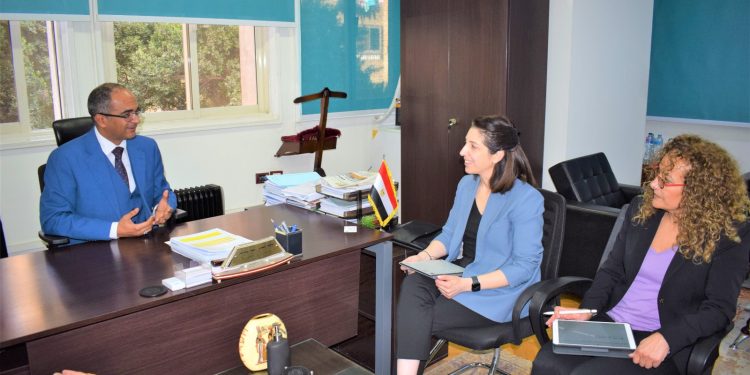 نائب وزير الإسكان للبنية الأساسية يلتقى ممثلي البنك الدولي لاستعراض المشروعات ذات الأولوية في قطاع المياه والصرف