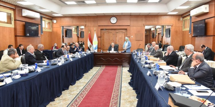 رئيس القابضة للمياه: رفع درجة الاستعداد بالشركات التابعة لاستقبال شهر رمضان الكريم وفصل الصيف