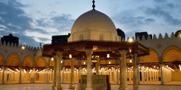 وزير الإسكان: مسجد عمرو بن العاص يستعد لاستقبال شهر رمضان بعد أعمال التطوير والترميم.. على مساحة 28 ألف متر
