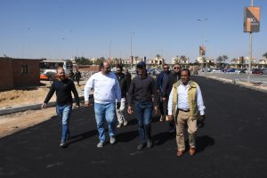 رئيس جهاز القاهرة الجديدة يواصل جولاته التفقدية لمتابعة المشروعات الجارية بالمدينة