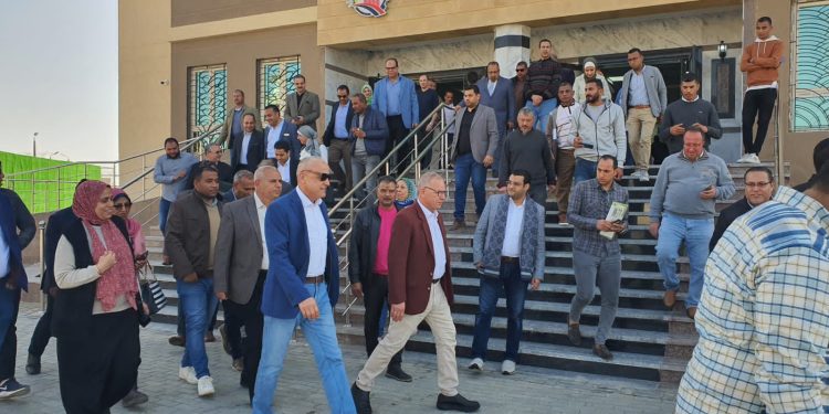 ‫ الإسكان: جولات تفقدية لمسئولي الوزارة  بمدينتي العبور العبور الجديدة