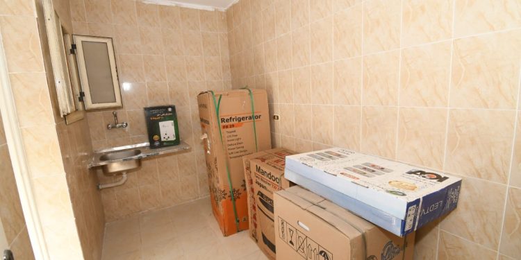 "الإسكان ": تأثيث عددٍ من الوحدات السكنية البديلة بمنطقة مطار إمبابة لمستحقيها من سكان جزيرة الوراق بالمجان