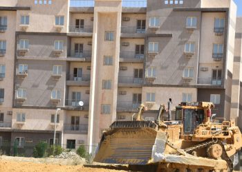 رئيس جهاز القاهرة الجديدة يواصل جولاته التفقدية لمتابعة المشروعات الجارية بالمدينة