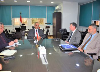 نائب وزير الإسكان للبنية الأساسية يلتقى رئيس الشركة المصرية الألمانية للطلمبات لمتابعة إجراءات توطين صناعتها محلياً