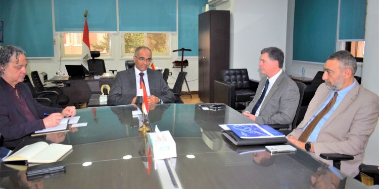 نائب وزير الإسكان للبنية الأساسية يلتقى رئيس الشركة المصرية الألمانية للطلمبات لمتابعة إجراءات توطين صناعتها محلياً