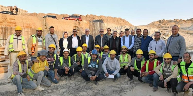 متابعة مشروع ربط محور الحضارة مع هضبة المقطم