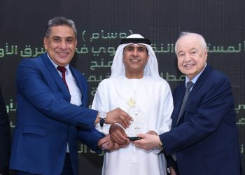 45 شخصية قيادية تحصد جوائز أفضل قادة الأعمال في الشرق الأوسط وشمال إفريقيا