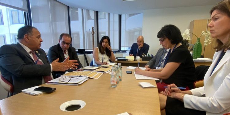 وزير المالية لمؤسسات التصنيف الدولية: المسار الاقتصادي لمصر آمن ومستقر رغم التحديات العالمية