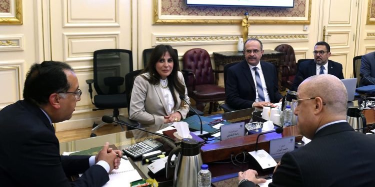 اجتماع رئيس الوزراء بمجلس إدارة المقاولون العرب