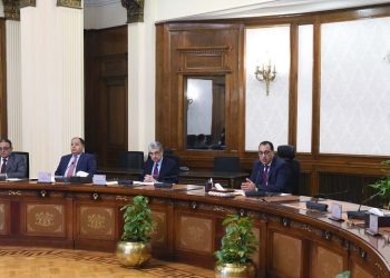 رئيس الوزراء يستكمل متابعة خطوات فض التشابكات المالية الحكومية بين 3 وزارات