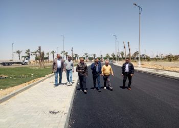 رئيس جهاز بدر يتفقد أعمال تطوير الطرق ومداخل الأحياء السكنية.. وحملات على وصلات المياه المخالفة وتحرير 55 محضر