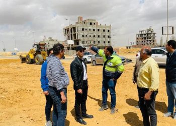 رئيس جهاز "القاهرة الجديدة" يتفقد المشروعات الجارية بالتجمع الثالث ومنطقة الامتداد وبيت الوطن
