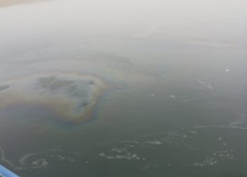 إغلاق محطة مياه المراغة السطحية بسوهاج بعد ظهور بقعة سولار امام مأخذ المحطة