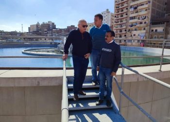 استعدادا لفصل الصيف.. رئيس مياه البحيرة يتفقد عددا من محطات مياه الشرب والصرف