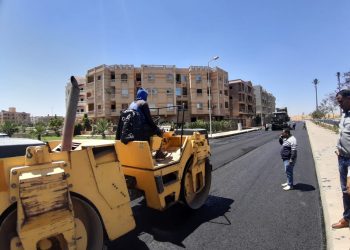 رئيس الجهاز: الانتهاء من رصف الطرق الداخلية بالمنطقة الثانية عمارات بمدينة الشروق.. لعدد 105 عمارات