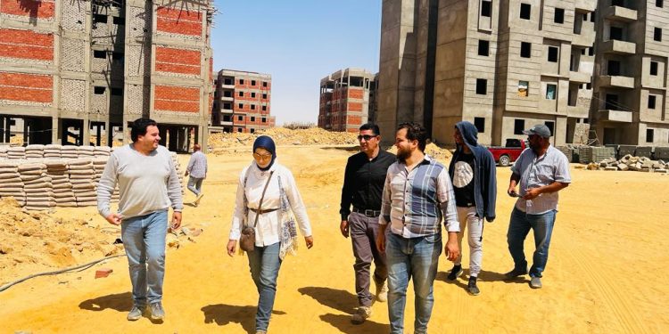 رئيس “جهاز السويس الجديدة” تتفقد أعمال المرافق والزراعة الجارية بالمدينة.. والمرحلة العاجلة للصرف بمساحة 300 فدان