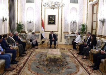 رئيس الوزراء يبحث مع الأميرة عالية بنت الحسين تعزيز تعاون مصر والأردن في مجال الاستثمار داخل المحميات الطبيعية