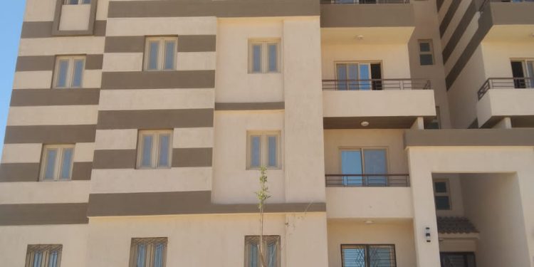 وزير الإسكان يتابع سير العمل بوحدات “سكن كل المصريين” الجاري تنفيذها بمدينة 15 مايو