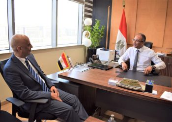 نائب وزير الإسكان يناقش مع شركات مصرية وسعودية أوجه التعاون في قطاع خدمات مياه الشرب والصرف.. وخطة لتركيب 2 مليون عداد
