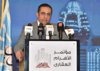 خالد عباس: الانتهاء من نقل كافة الوزارات للعاصمة الإدارية نهاية الشهر الجاري