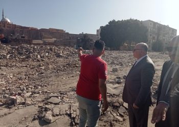 محافظ القاهرة يتابع أعمال الإزالة بمنطقة عرب اليسار