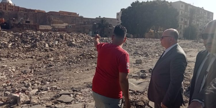 محافظ القاهرة يتابع أعمال الإزالة بمنطقة عرب اليسار