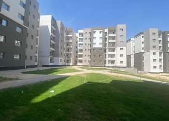 وزير الإسكان: تنفيذ اللمسات الأخيرة لعدد 96 عمارة سكن بديل العشوائيات بالعبور الجديدة