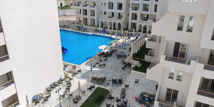 تسليم المرحلة الاولى من “سانتوريني” الساحل الشمالي الكيلو ٨٢