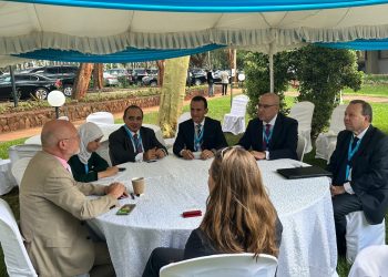 وزير الإسكان يلتقى المرشح لرئاسة IPCC على هامش الجمعية العامة لبرنامج الأمم المتحدة للمستوطنات البشرية بنيروبى