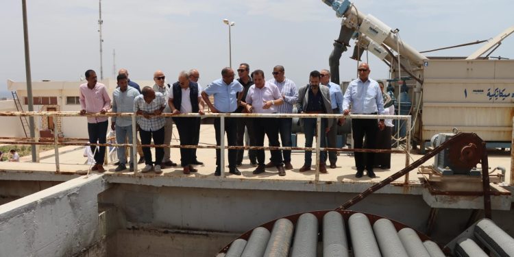 نائب وزير الاسكان يستعرض تحديات مياه الشرب والصرف الصحي بمحافظة جنوب سيناء