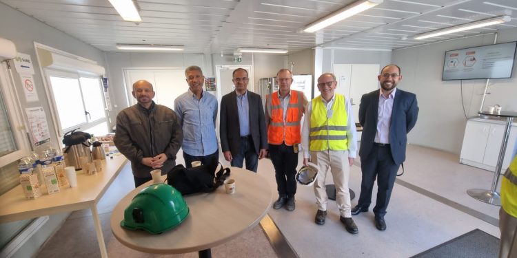 نائب وزير الإسكان يلتقى بأكبر الشركات الفرنسية المتخصصة في مجال تحلية المياه وإدارة شبكات مياه الشرب والصرف