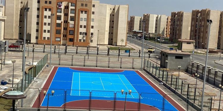 رئيس العبور الجديدة: استكمال أعمال الإنارة وتنسيق الموقع والخدمات بـ”سكن كل المصريين” بالحى الـ14