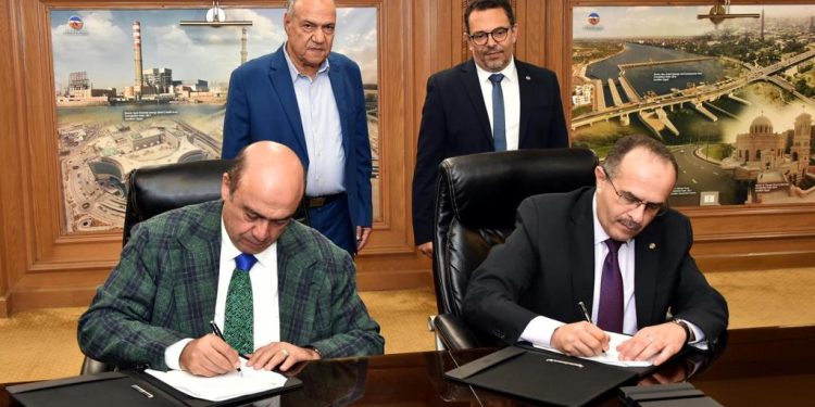 المقاولون العرب وفاركو إنترناشيونال يوقعان عقد إنشاء مصنع للأدوية بالسعودية بقيمة 155مليون ريال