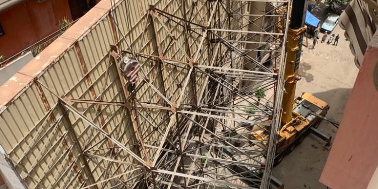 محافظة القاهرة ترفع درجة الاستعداد القصوى والتأكد من كفاءة اللوحات الإعلانية على مدار 24 ساعة