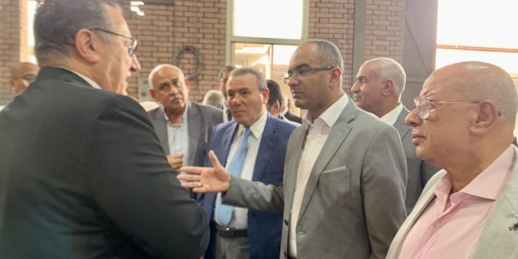 نائب وزير الاسكان يزور المنطقة الصناعية بالقاهرة الجديدة