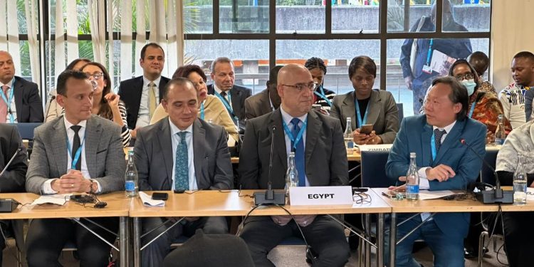 وزير الإسكان يناقش مع وزراء وممثلى الحكومات الأفريقية التحديات التي تواجه المدن الأفريقية