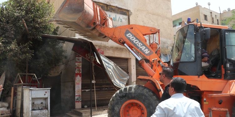 الإسكان: سحب قطع أراضٍ لمخالفة النشاط.. وحملة على المخالفات بالحي السادس بمدينة 6 أكتوبر