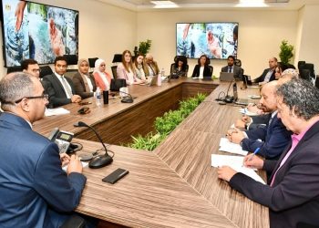 نائب وزير الإسكان يبحث مع بعثة البنك الدولي تحويل مشروعات المشاركة مع القطاع الخاص لخضراء