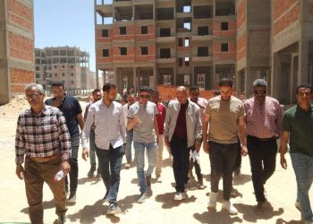 رئيس جهاز 15 مايو  يتفقد وحدات “سكن كل المصريين” وسكن بديل المناطق العشوائية
